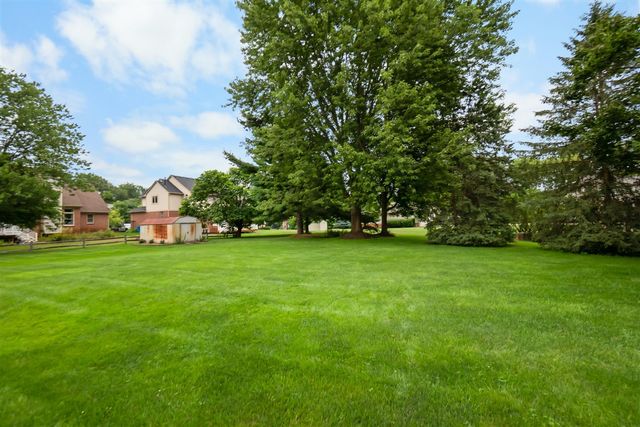 140 Marci Lane, Commerce Twp, MI 48382
