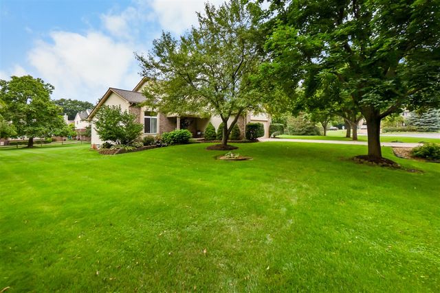 140 Marci Lane, Commerce Twp, MI 48382