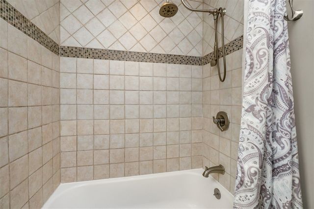 140 Marci Lane, Commerce Twp, MI 48382