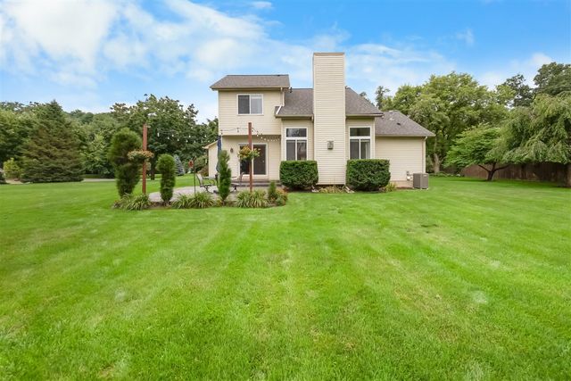 140 Marci Lane, Commerce Twp, MI 48382