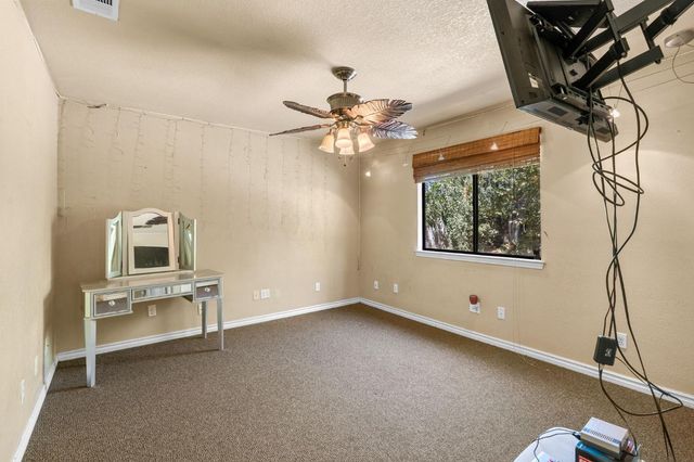35303 Bonadelle Avenue, Madera, CA 93636