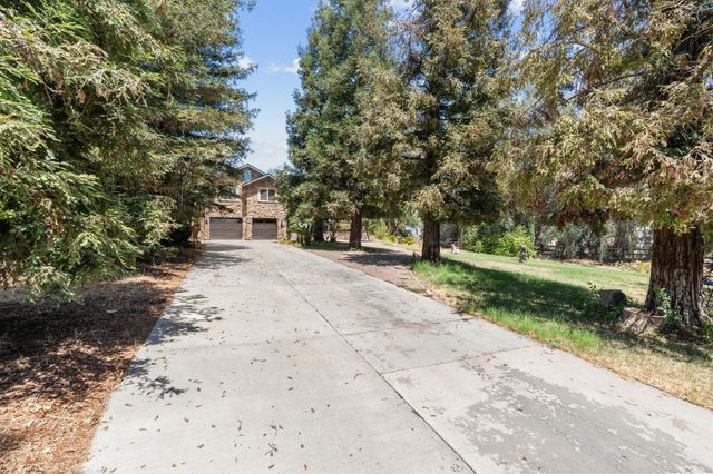 35303 Bonadelle Avenue, Madera, CA 93636