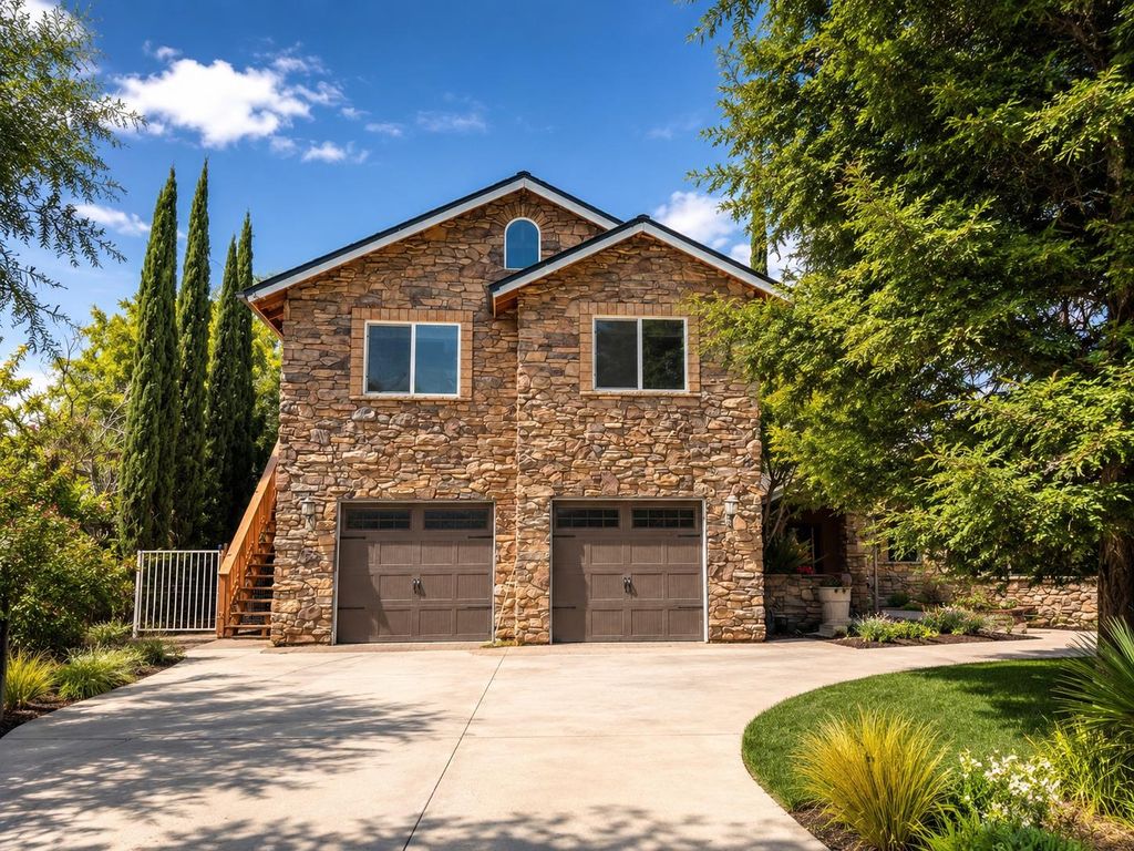 35303 Bonadelle Avenue, Madera, CA 93636
