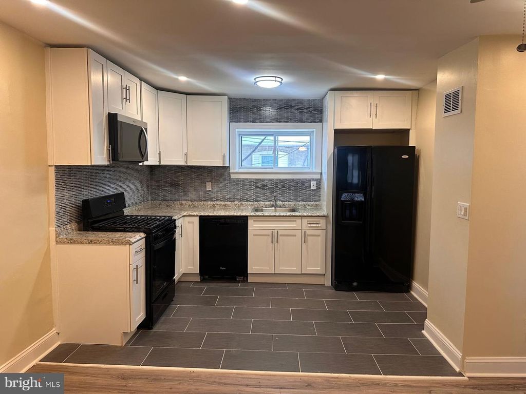 6921 CHELWYNDE AVE, Philadelphia, PA 19142