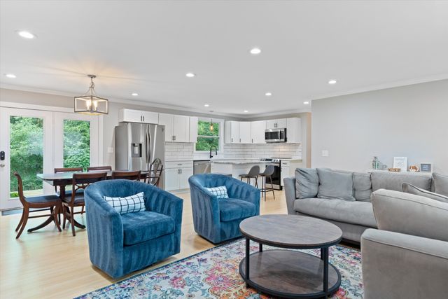 5017 Suter Dr, Nashville, TN 37211
