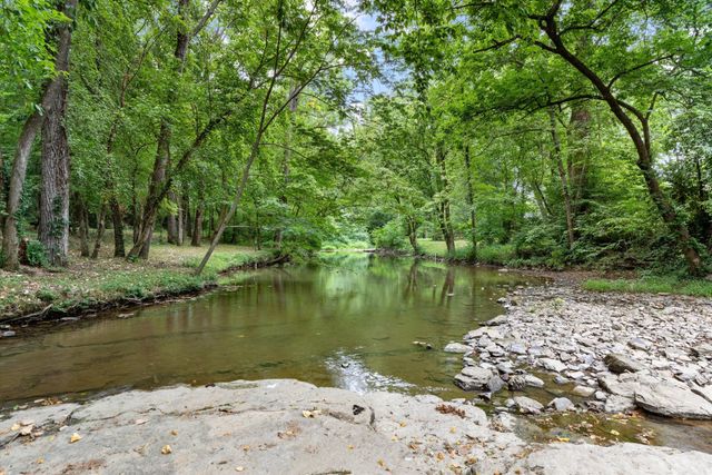 5017 Suter Dr, Nashville, TN 37211