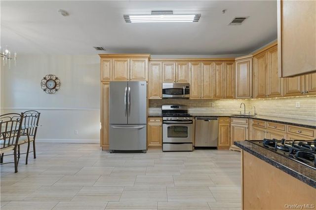 3307 Parkview Drive, Spring Valley, NY 10977