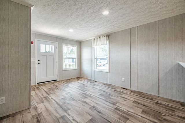 75 Diamondback Drive, Rochester, NH 03868