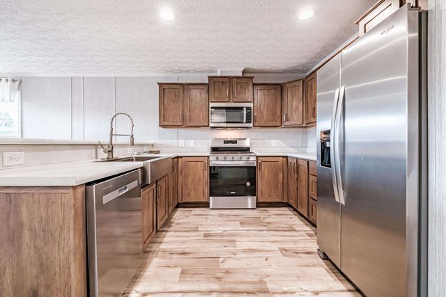 75 Diamondback Drive, Rochester, NH 03868