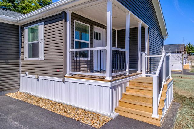 75 Diamondback Drive, Rochester, NH 03868