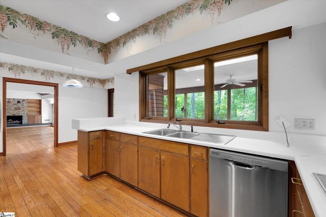 100 Brookside Way, Greenville, SC 29605