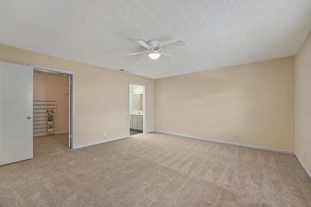 135 Shore Court 203, North Palm Beach, FL 33408