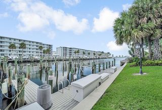 135 Shore Court 203, North Palm Beach, FL 33408