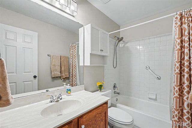 2417 S Lakeridge Court 14, Lake St Louis, MO 63367