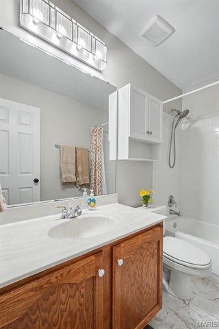 2417 S Lakeridge Court 14, Lake St Louis, MO 63367