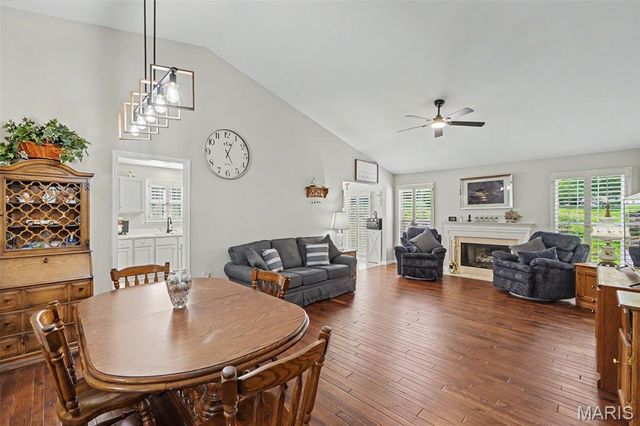 2417 S Lakeridge Court 14, Lake St Louis, MO 63367