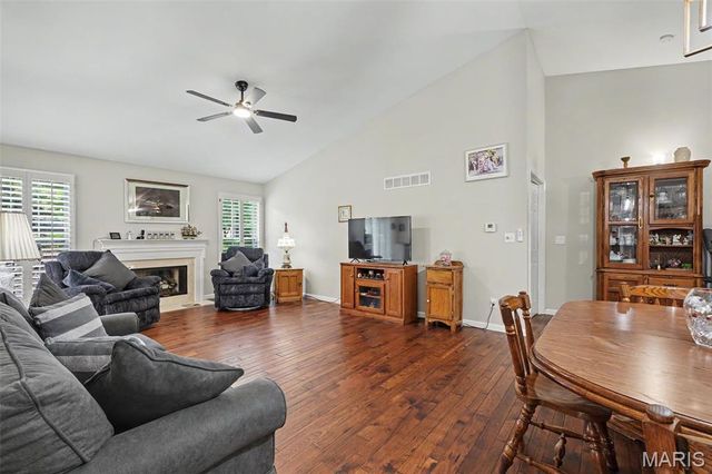 2417 S Lakeridge Court 14, Lake St Louis, MO 63367