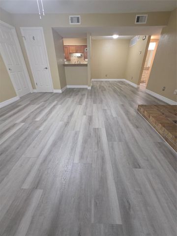 10555 Turtlewood Court 1206, Houston, TX 77072