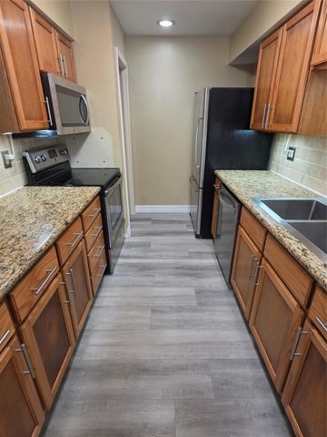 10555 Turtlewood Court 1206, Houston, TX 77072