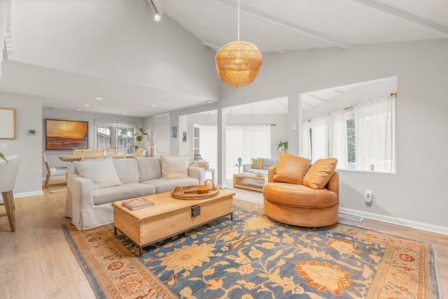 16 Bosun's Lane, Mashpee, MA 02649