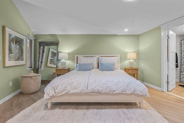 16 Bosun's Lane, Mashpee, MA 02649