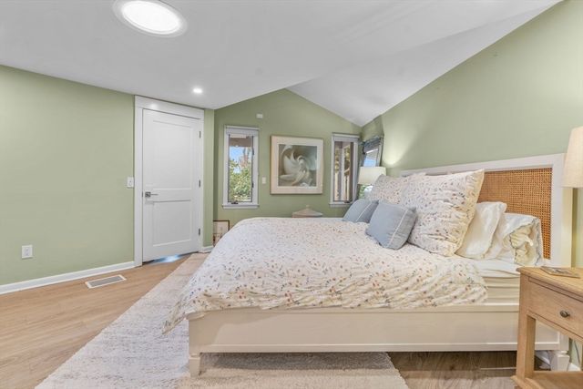 16 Bosun's Lane, Mashpee, MA 02649