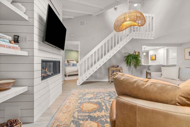 16 Bosun's Lane, Mashpee, MA 02649