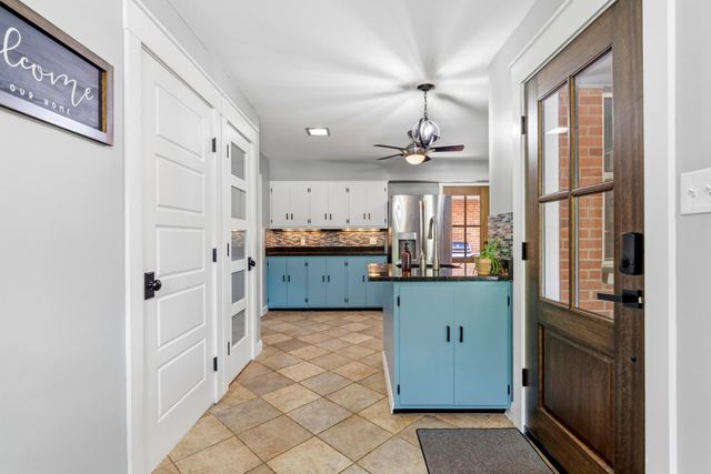 2781 Stratford Drive, Upper Arlington, OH 43220