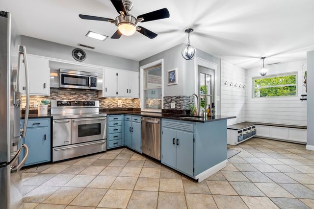 2781 Stratford Drive, Upper Arlington, OH 43220