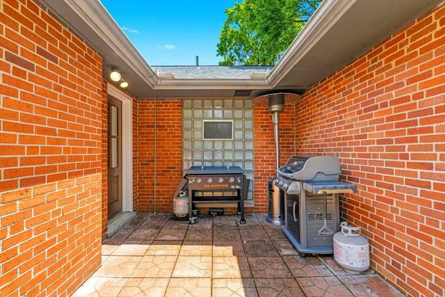 2781 Stratford Drive, Upper Arlington, OH 43220