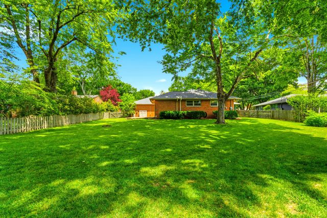 2781 Stratford Drive, Upper Arlington, OH 43220