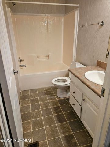 648 Bronty Road, Greenville, NC 27834