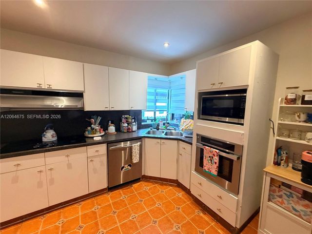 1525 SW 19th Ter, Miami, FL 33145