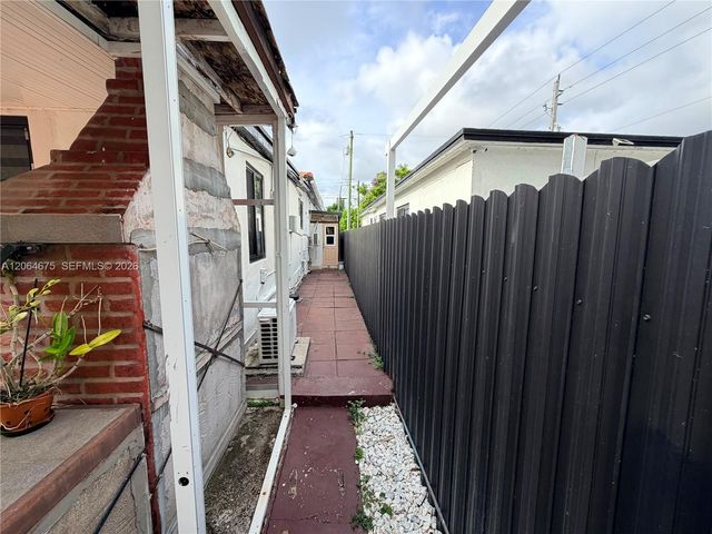 1525 SW 19th Ter, Miami, FL 33145