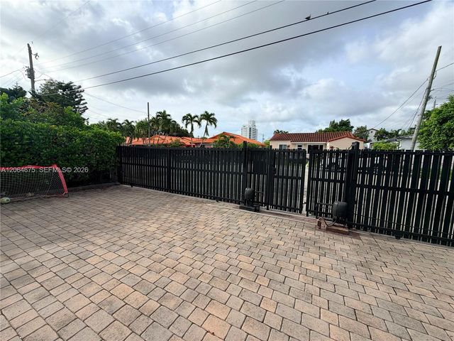 1525 SW 19th Ter, Miami, FL 33145