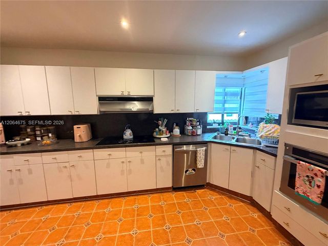 1525 SW 19th Ter, Miami, FL 33145
