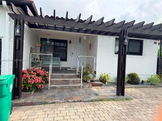 1525 SW 19th Ter, Miami, FL 33145