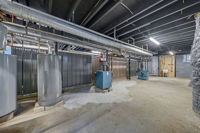 24 Hinckley 3, Boston, MA 02125