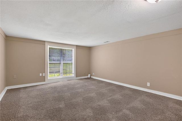 8318 Pershing Road, Raytown, MO 64138