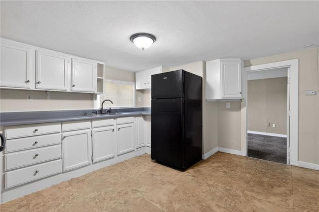 8318 Pershing Road, Raytown, MO 64138