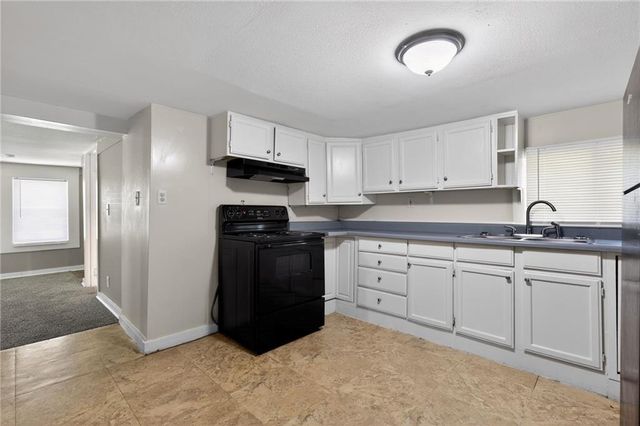 8318 Pershing Road, Raytown, MO 64138