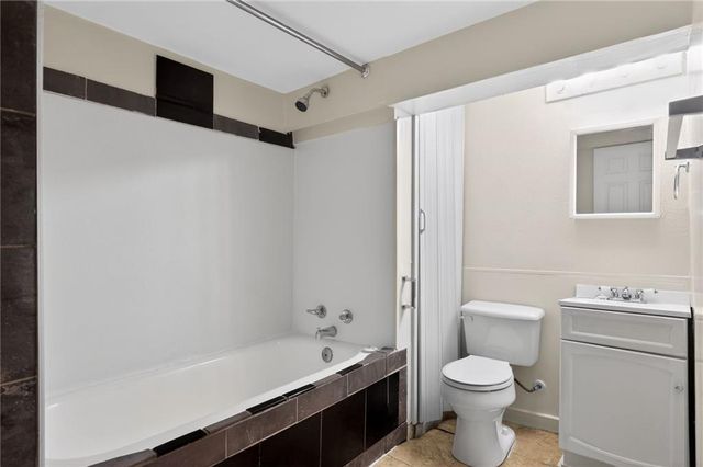 8318 Pershing Road, Raytown, MO 64138