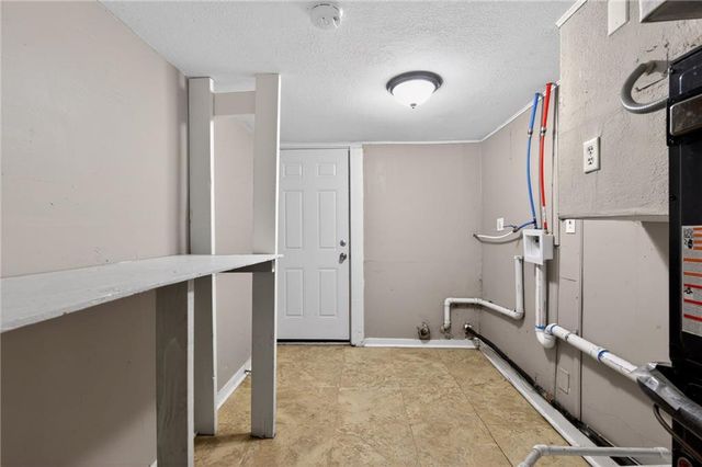 8318 Pershing Road, Raytown, MO 64138