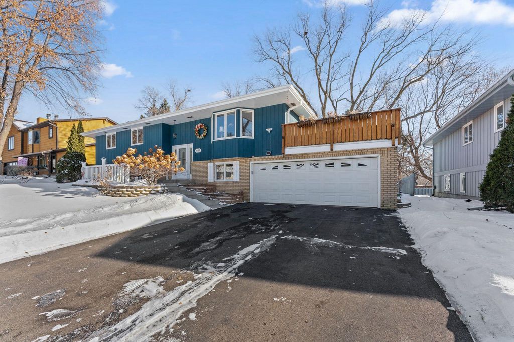 1655 18th Avenue NW, New Brighton, MN 55112