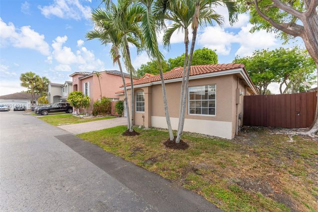 8113 SW 157 CT, Miami, FL 33193