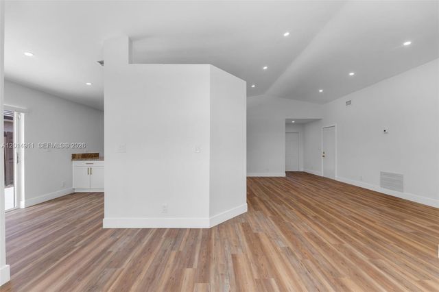 8113 SW 157 CT, Miami, FL 33193