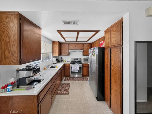 1012 N Vernon Avenue, Azusa, CA 91702