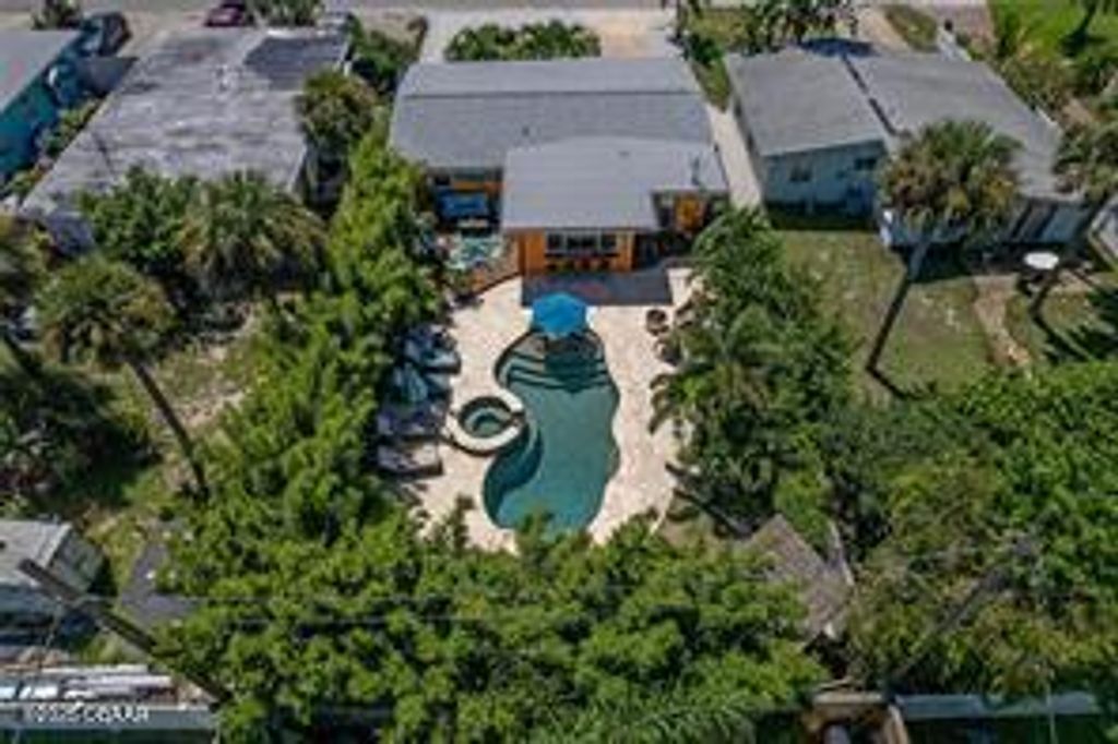 308 Normandy Avenue, New Smyrna Beach, FL 32169