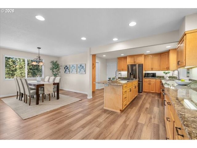 13195 Nw Logie Trail Rd, Hillsboro, OR 97124