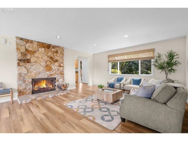 13195 Nw Logie Trail Rd, Hillsboro, OR 97124